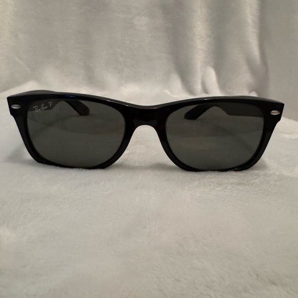 Ray-Ban Classic Black Sunglasses - Picture 3 of 8